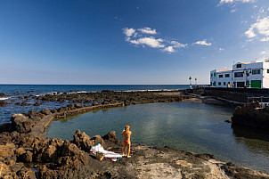 Piscinas naturales en Punta Mujeres - Lanzarote