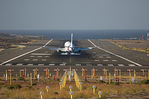 Airplane arriving at Gran Canaria Airport