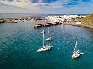 Sailing yachts in Puerto de las Nieves - Gran Canaria