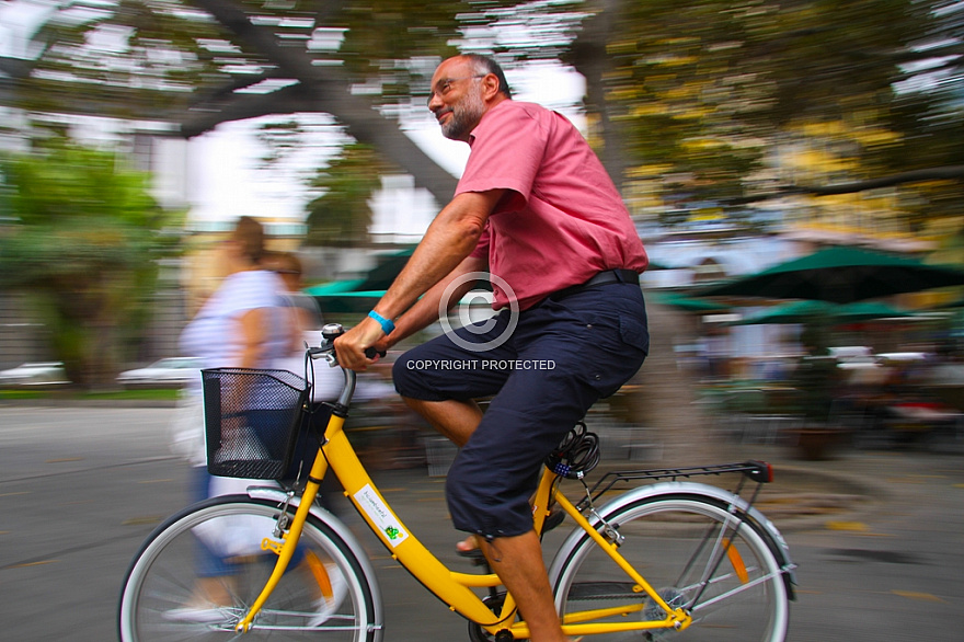 Cyclist at Parque Santa Catalina