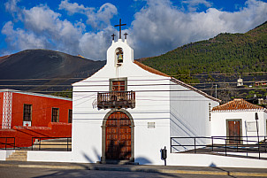 Iglesia de San Nicolás de Bari (Las Manchas)