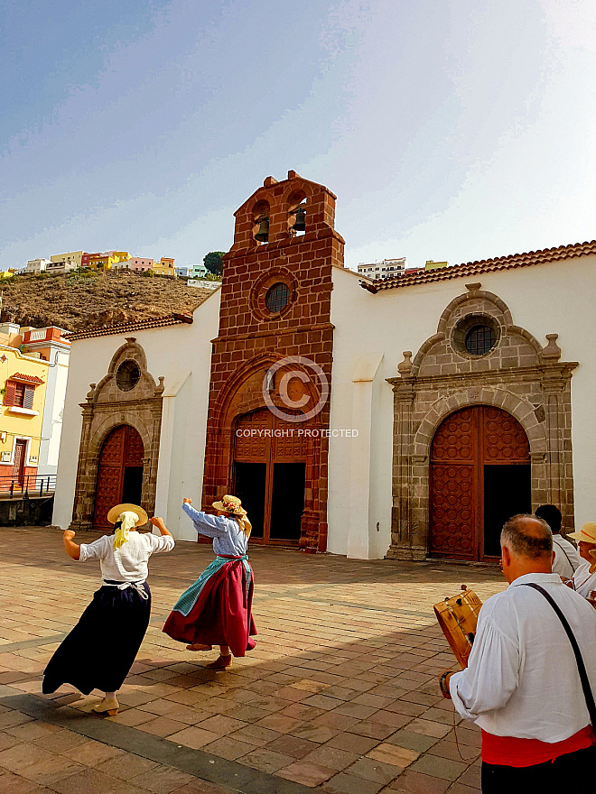 Bailando - San Sebastian de la Gomera - Iglesia