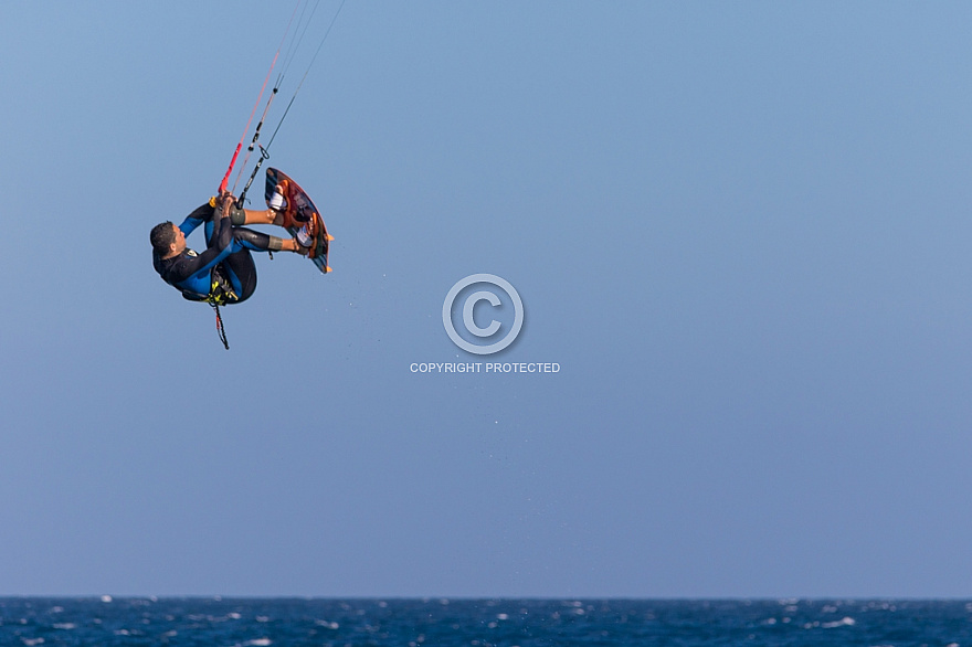 Kite surfing at Playa del Burrero